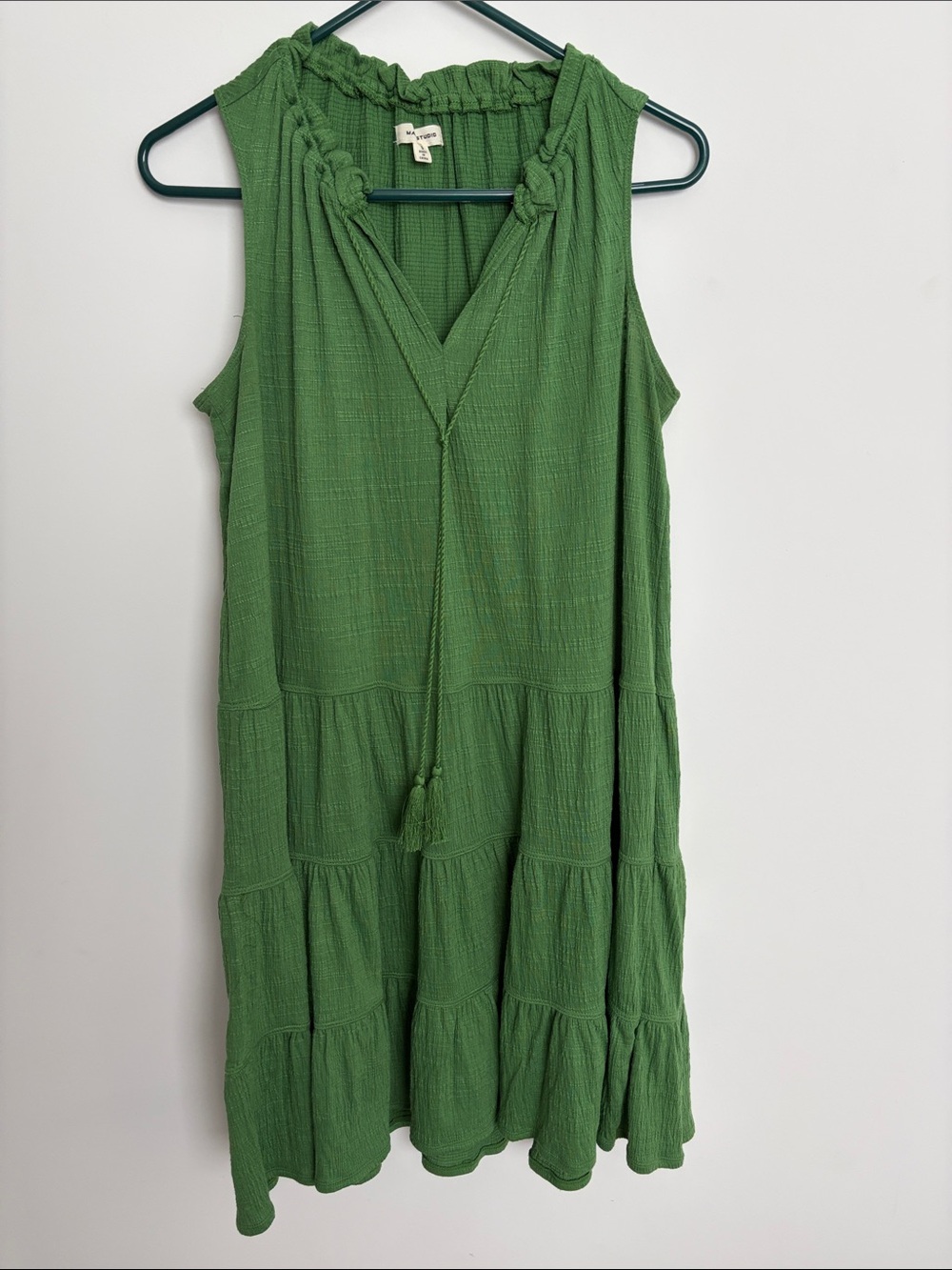 Max Studio Green Tiered Sleeveless V-Neck Dress